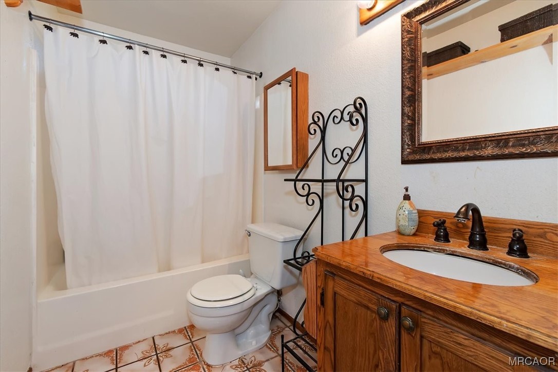 676 Pine Lane Property Photo 15