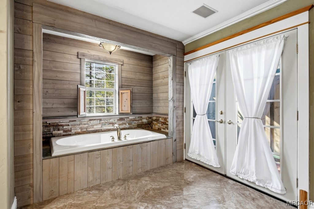 28070 West Shore Road Property Photo 24