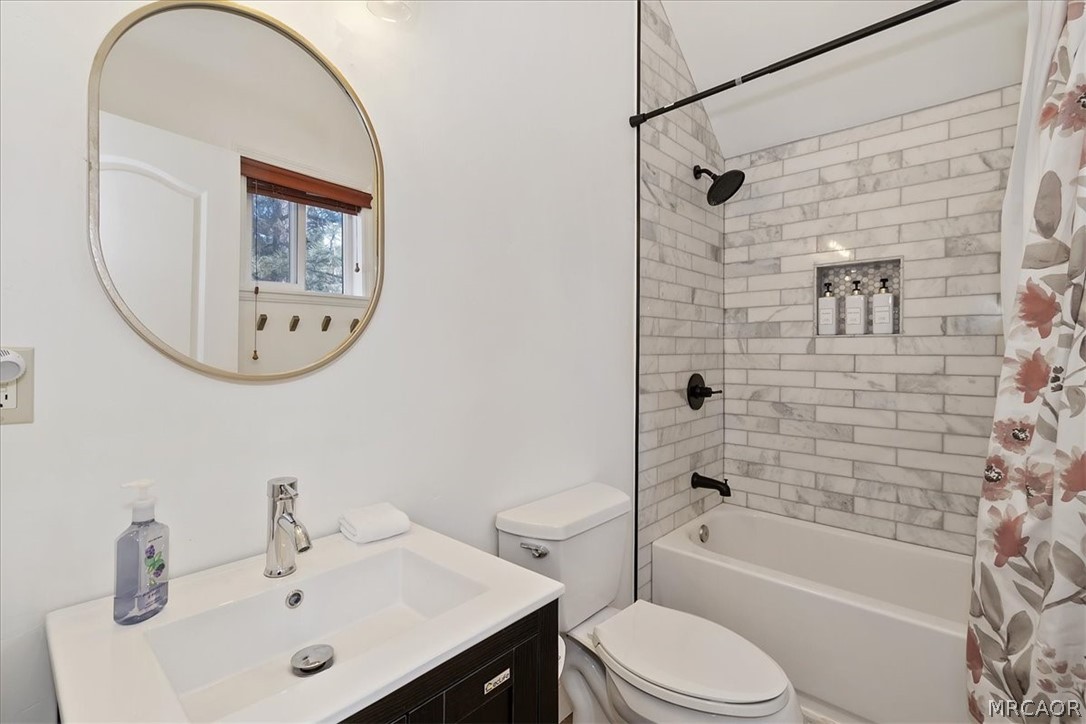 1051 Mound Street Property Photo 33