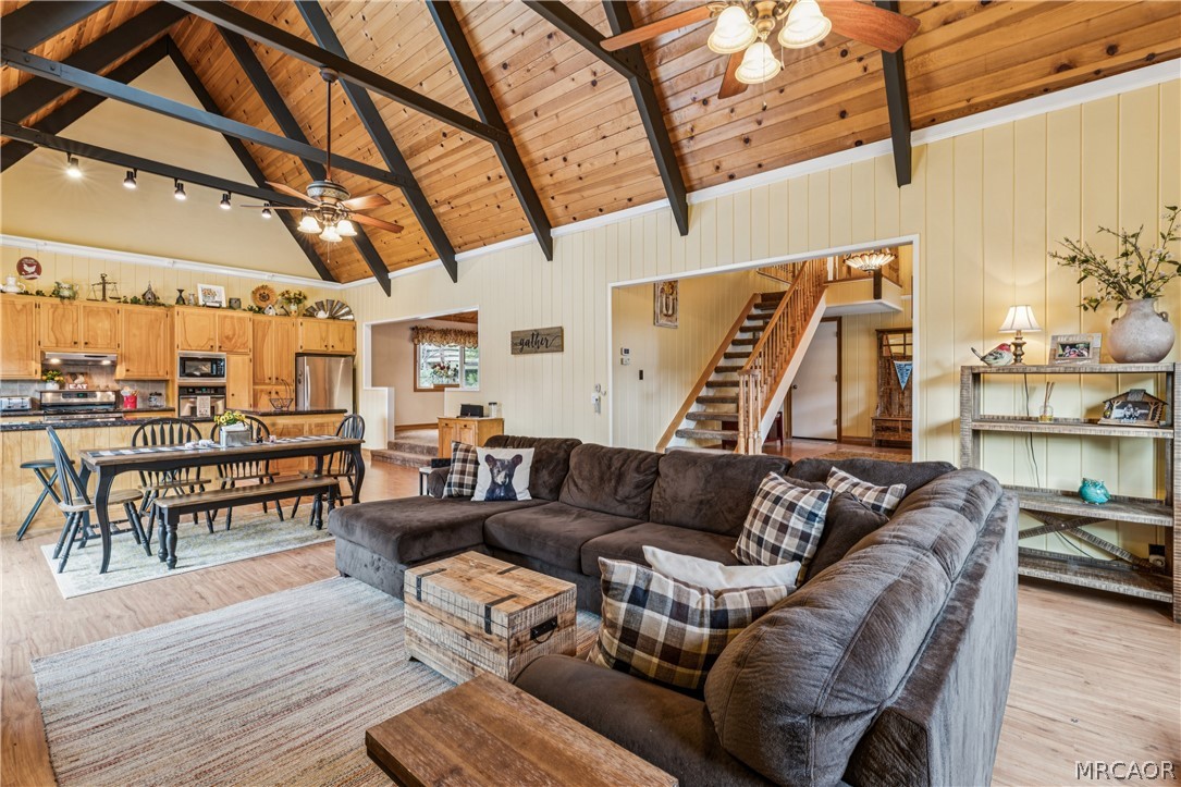 200 Birchwood Drive Property Photo 4