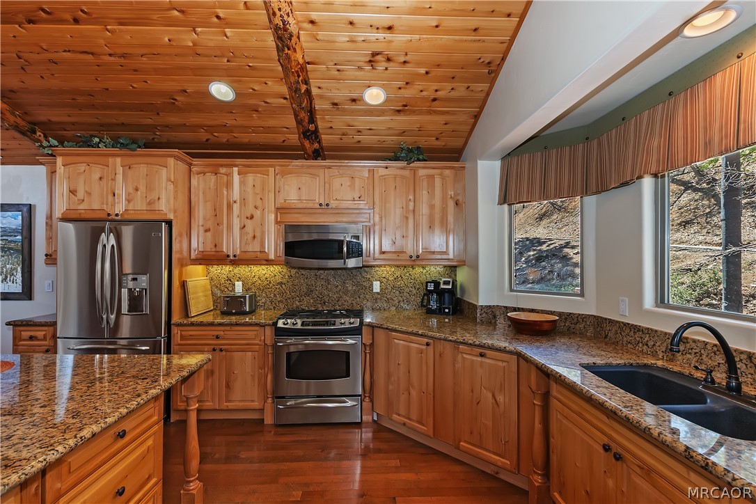 43336 Shasta Road Property Photo 11