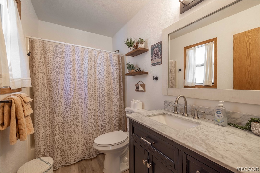 260 Turlock Drive Property Photo 12