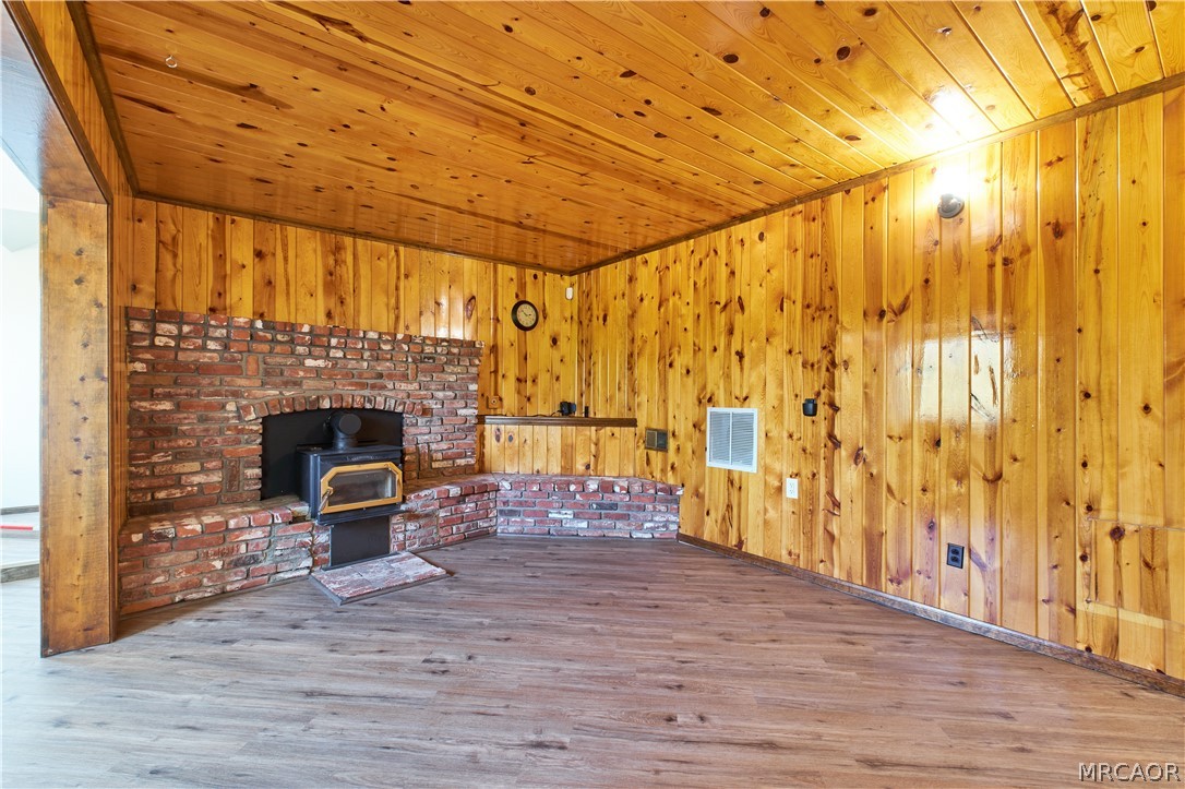 509 Wallace Lane Property Photo 34