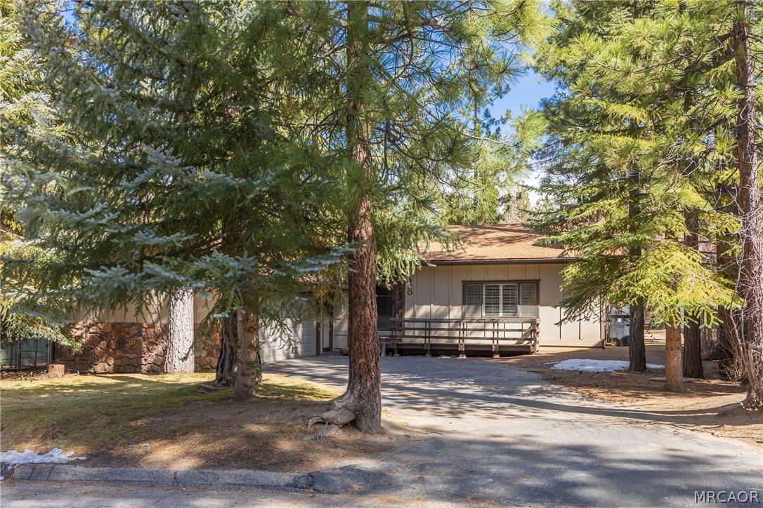 420 Dorset Drive Property Photo 1