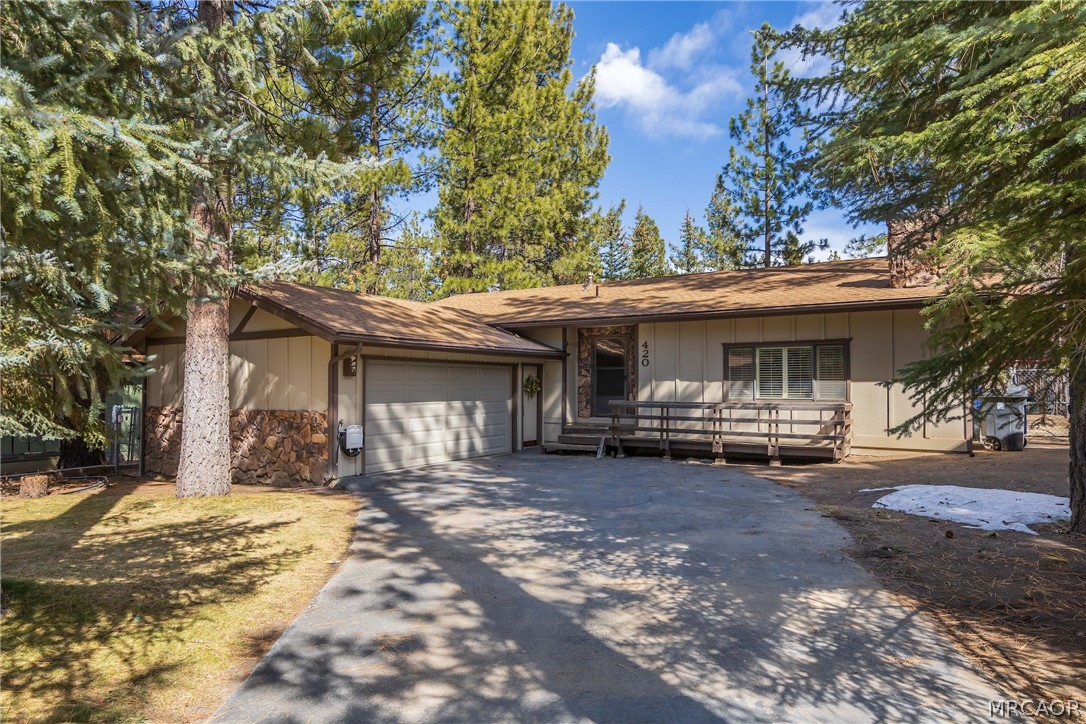 420 Dorset Drive Property Photo 1