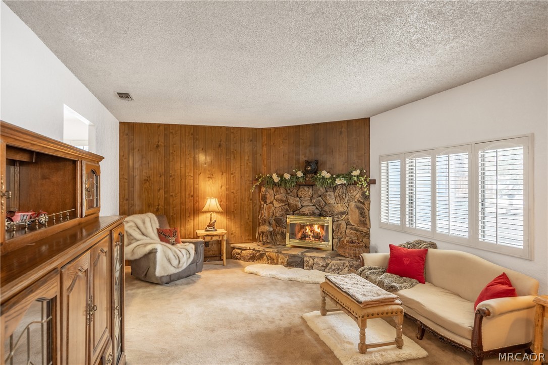 420 Dorset Drive Property Photo 4