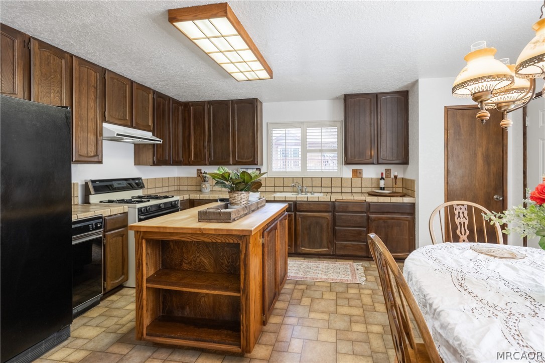420 Dorset Drive Property Photo 13