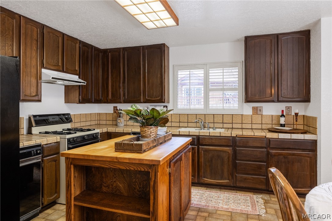 420 Dorset Drive Property Photo 14