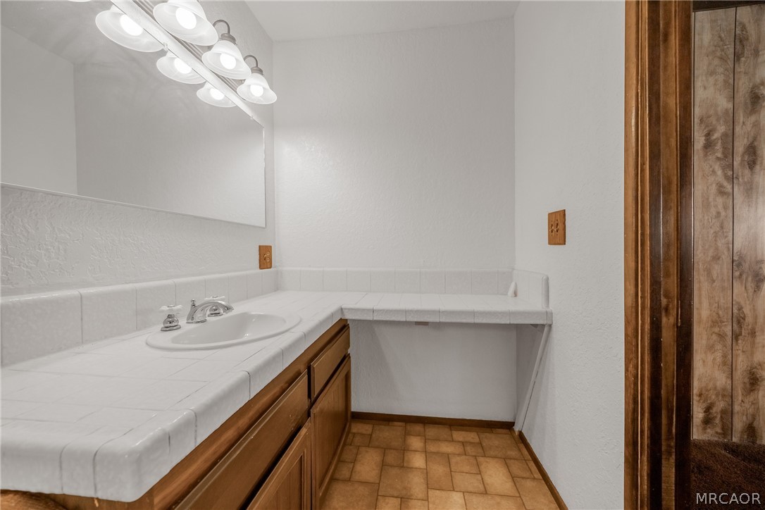 420 Dorset Drive Property Photo 21