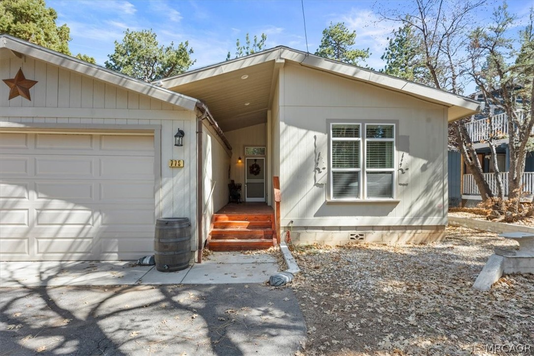 775 Riverside Avenue Property Photo 1