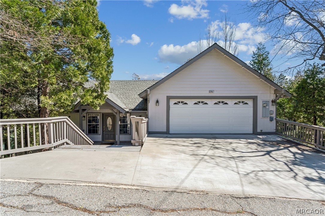 27487 North Bay Road Property Photo 3