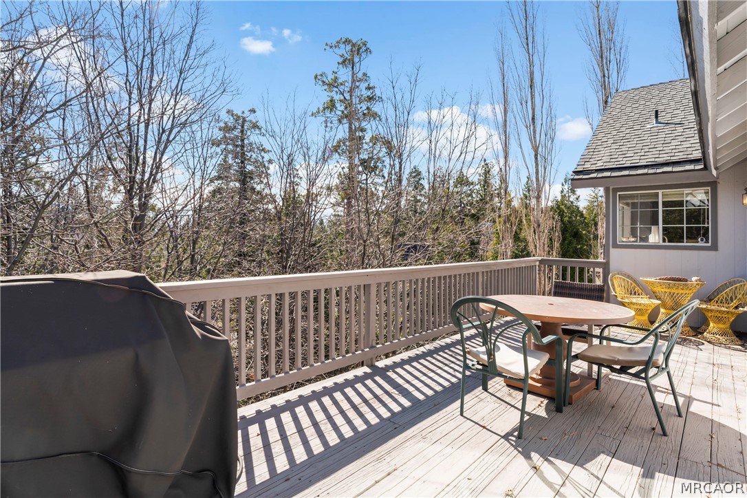 27487 North Bay Road Property Photo 4