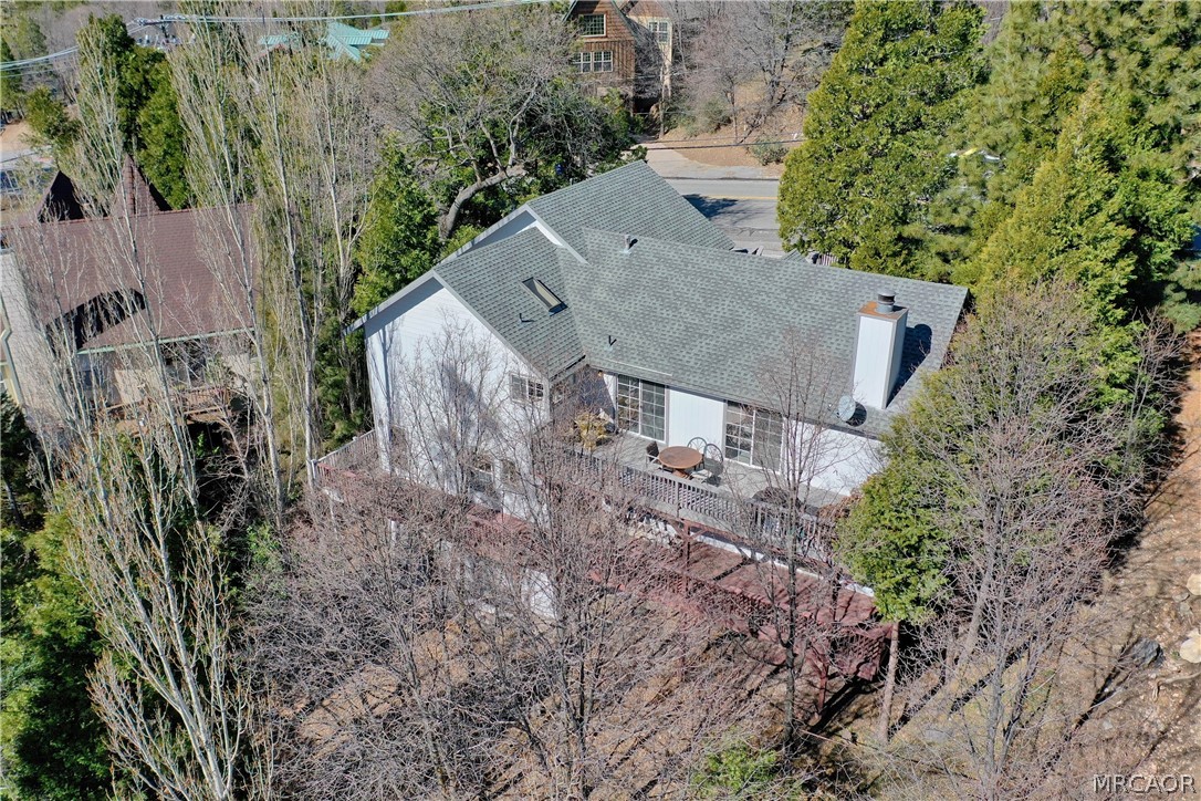 27487 North Bay Road Property Photo 5