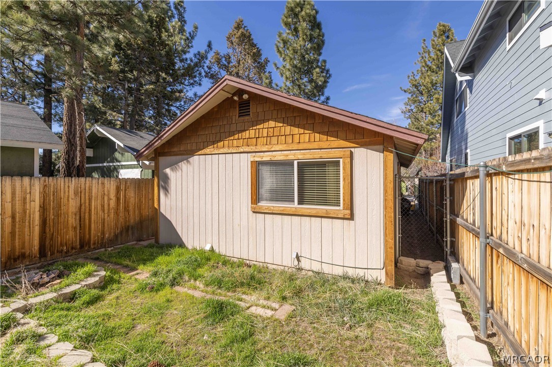 132 Angeles Boulevard Property Photo 20