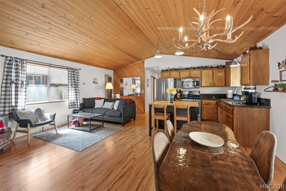 921 Wendy Avenue Property Photo 4