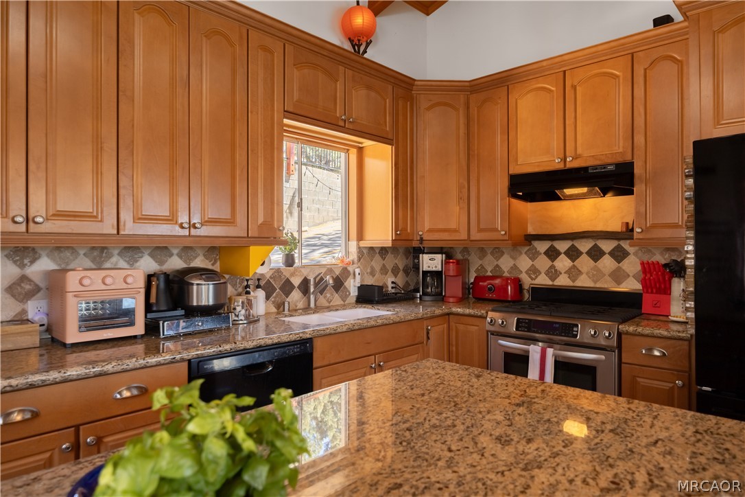 39563 Raccoon Drive Property Photo 14