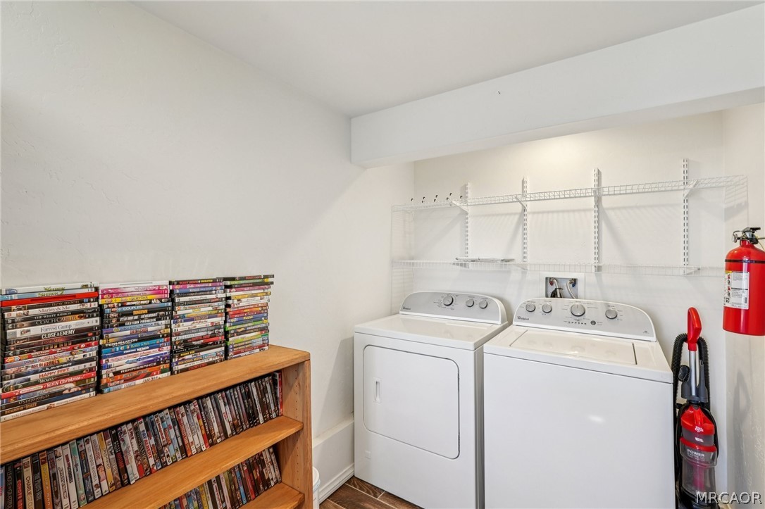 2409 Spring Oak Drive Property Photo 17