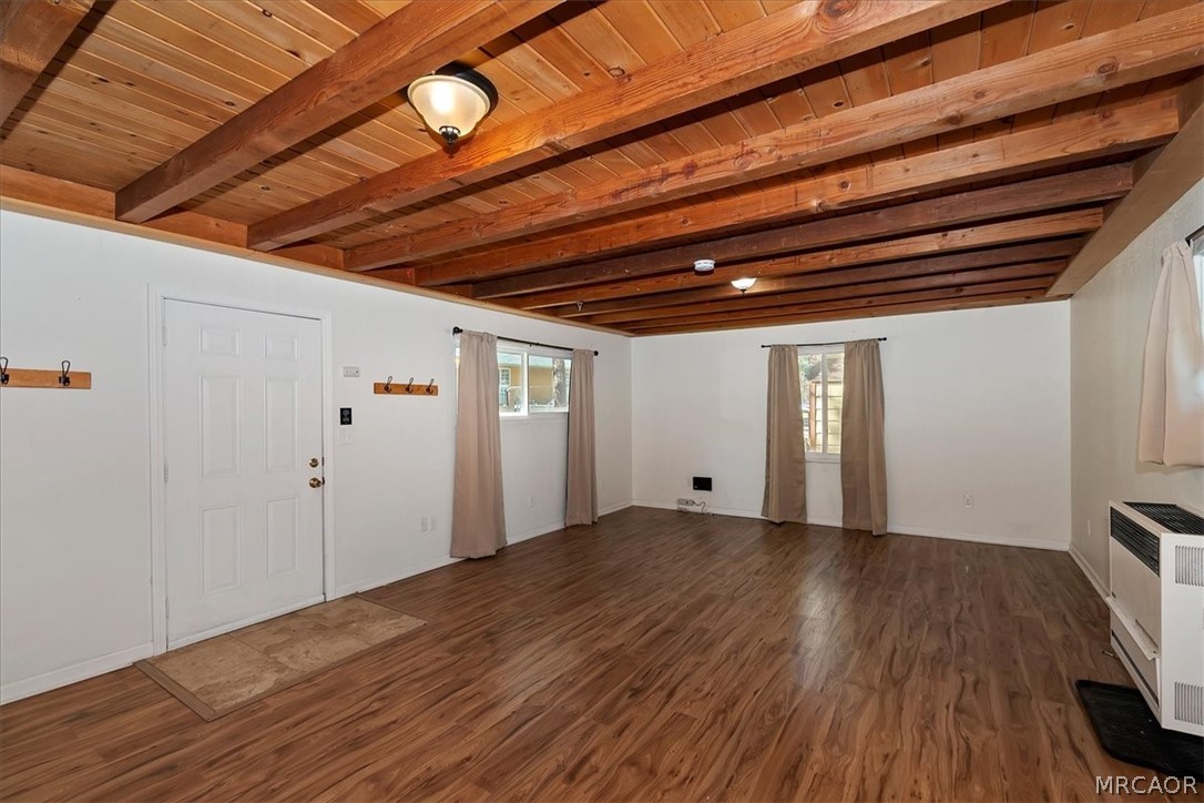 437 Booth Way Property Photo 3