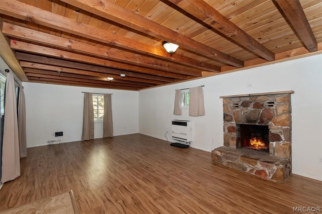 437 Booth Way Property Photo 4