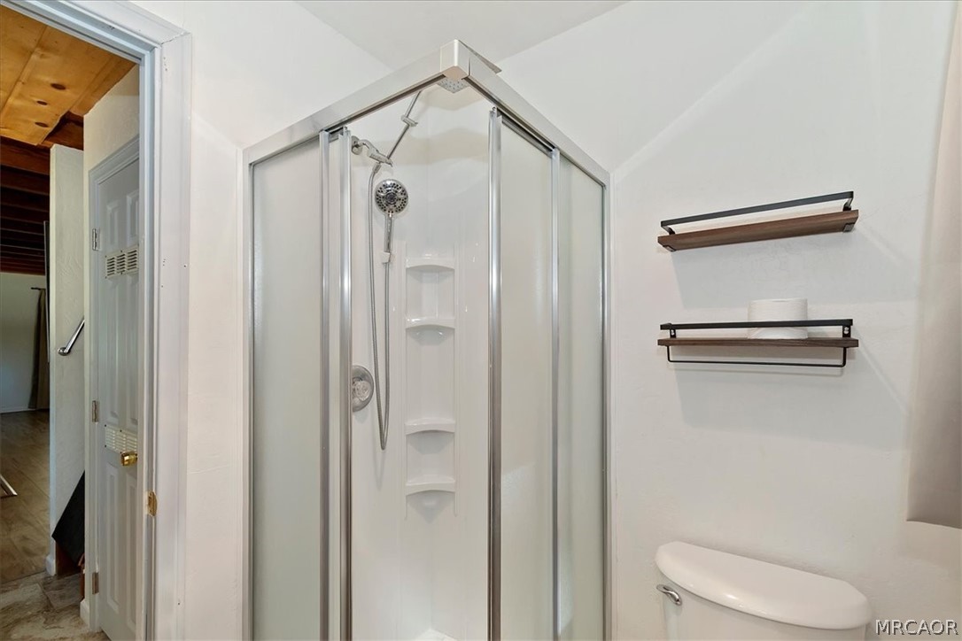 437 Booth Way Property Photo 16