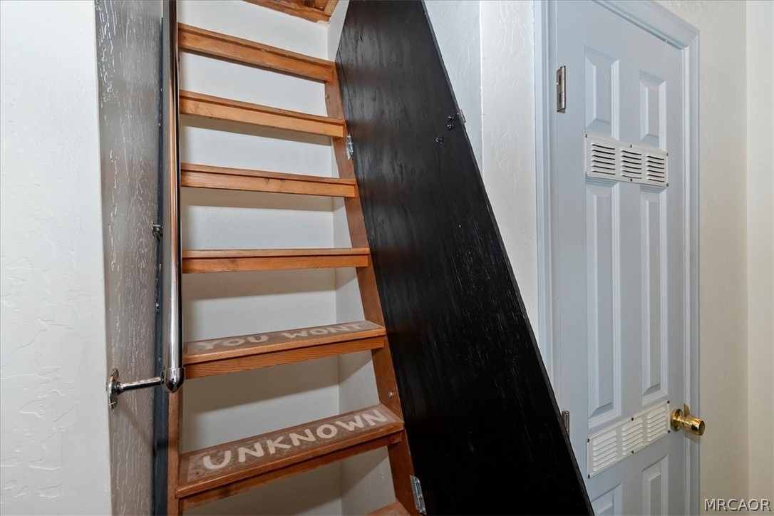 437 Booth Way Property Photo 22