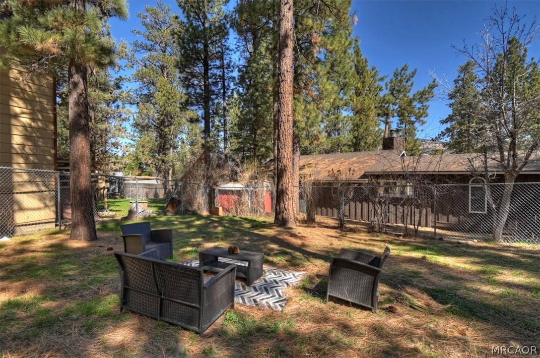 437 Booth Way Property Photo 28