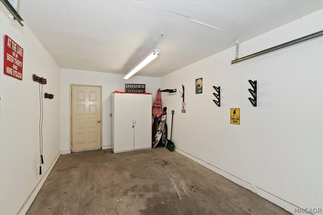 569 Summit Boulevard 6 Property Photo 24