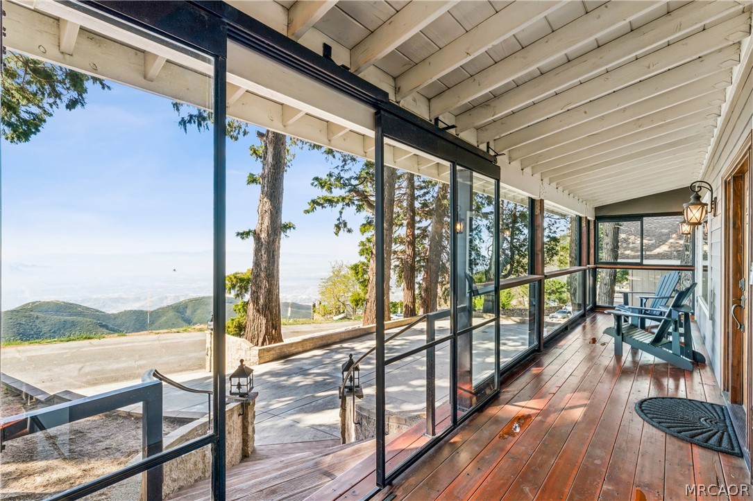 22988 Valley View Drive Property Photo 3