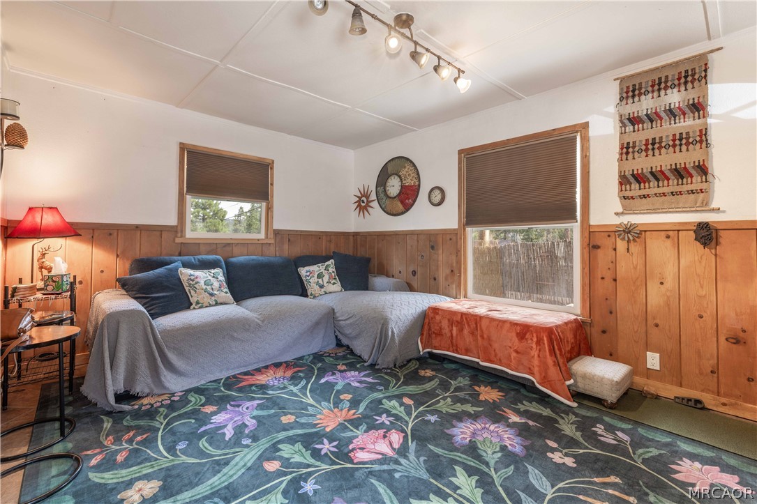 40057 Forest Road Property Photo 8