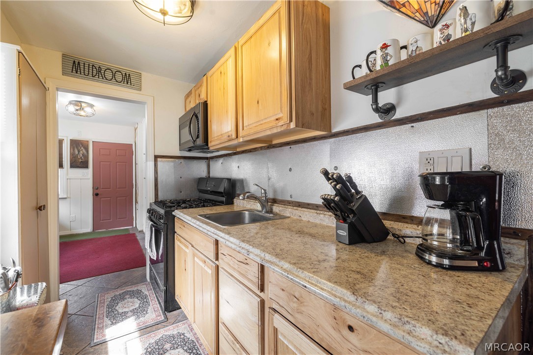 40057 Forest Road Property Photo 9