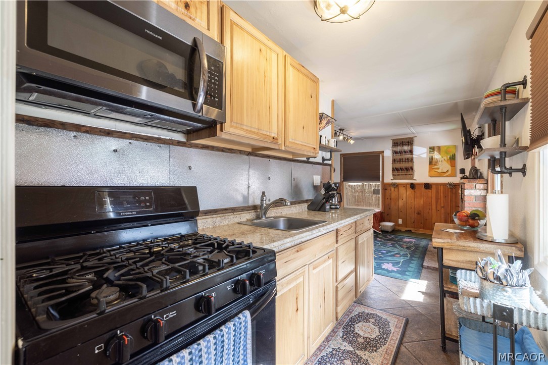 40057 Forest Road Property Photo 10