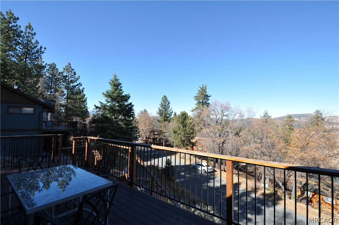 1419 Klamath Road Property Photo 2