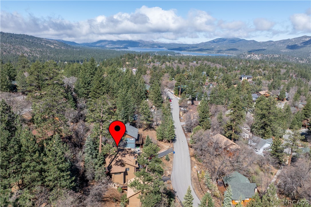 1419 Klamath Road Property Photo 5
