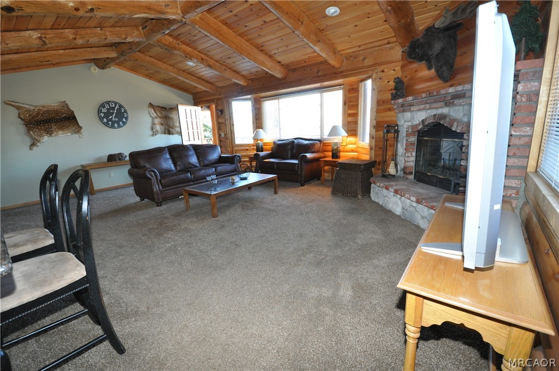 1419 Klamath Road Property Photo 6