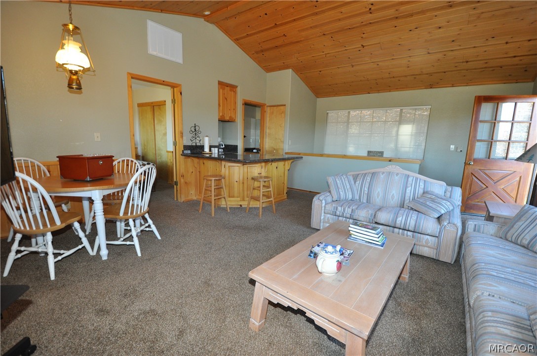1419 Klamath Road Property Photo 14