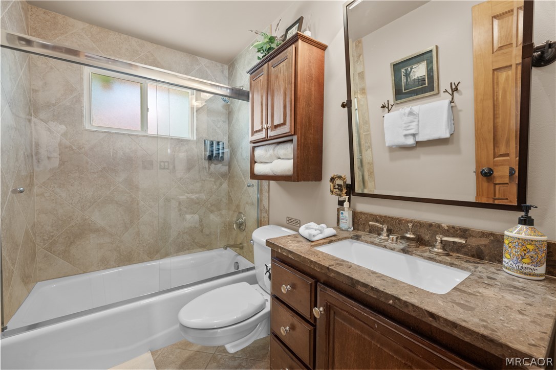 653 Temple Lane Property Photo 10