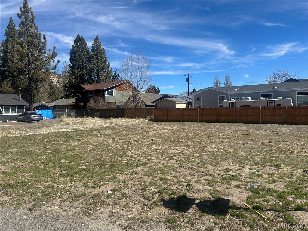 900 Greenway Drive Property Photo 3