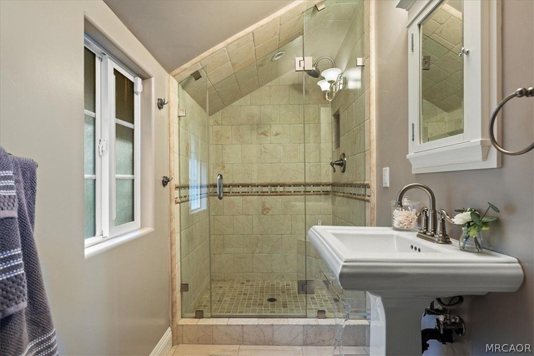 28906 Palisades Drive Property Photo 16