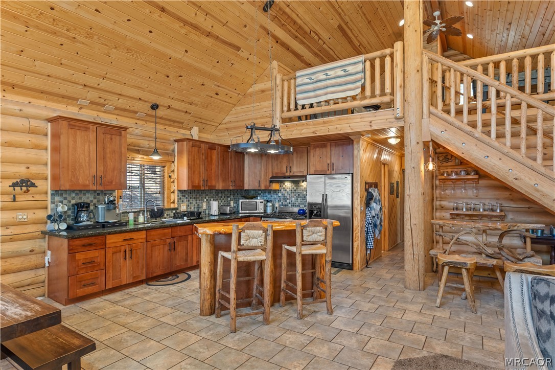 384 Saw Mill Canyon Drive Property Photo 10