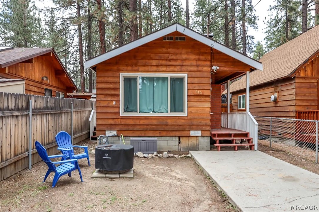 816 West Rainbow Boulevard Property Photo 2
