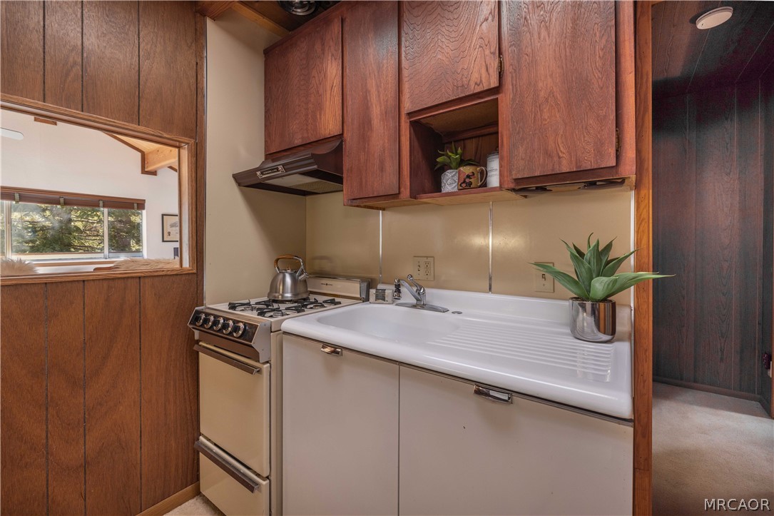 1109 Brookside Lane Property Photo 13