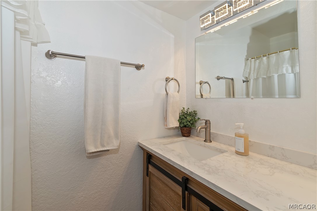 39298 Lark Road Property Photo 15