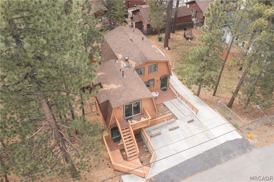 542 Cottage Lane Property Photo 6