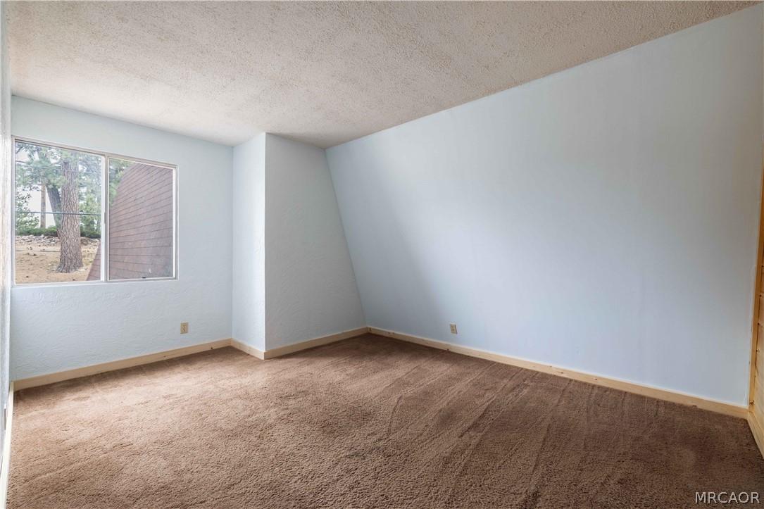 542 Cottage Lane Property Photo 21