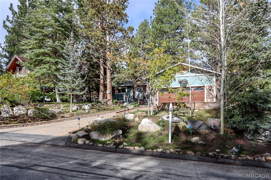 427 Dorset Drive Property Photo 1