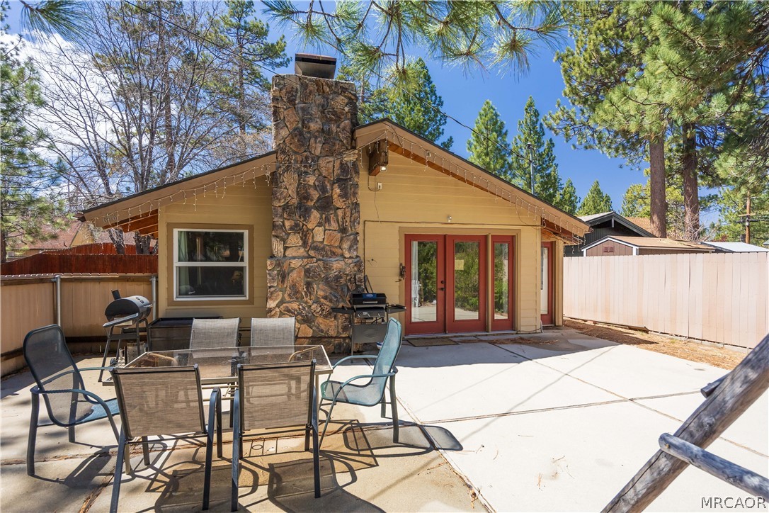 696 Lupin Lane Property Photo 1