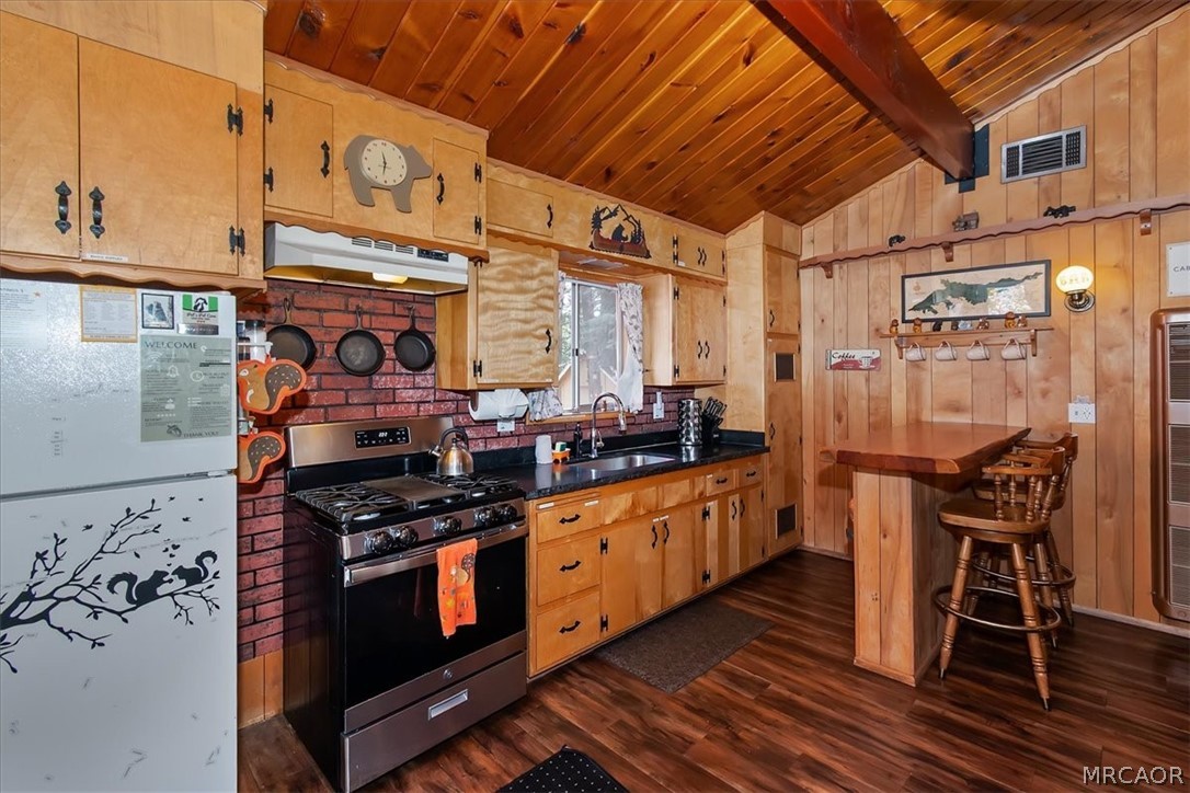 42697 Cougar Road Property Photo 15