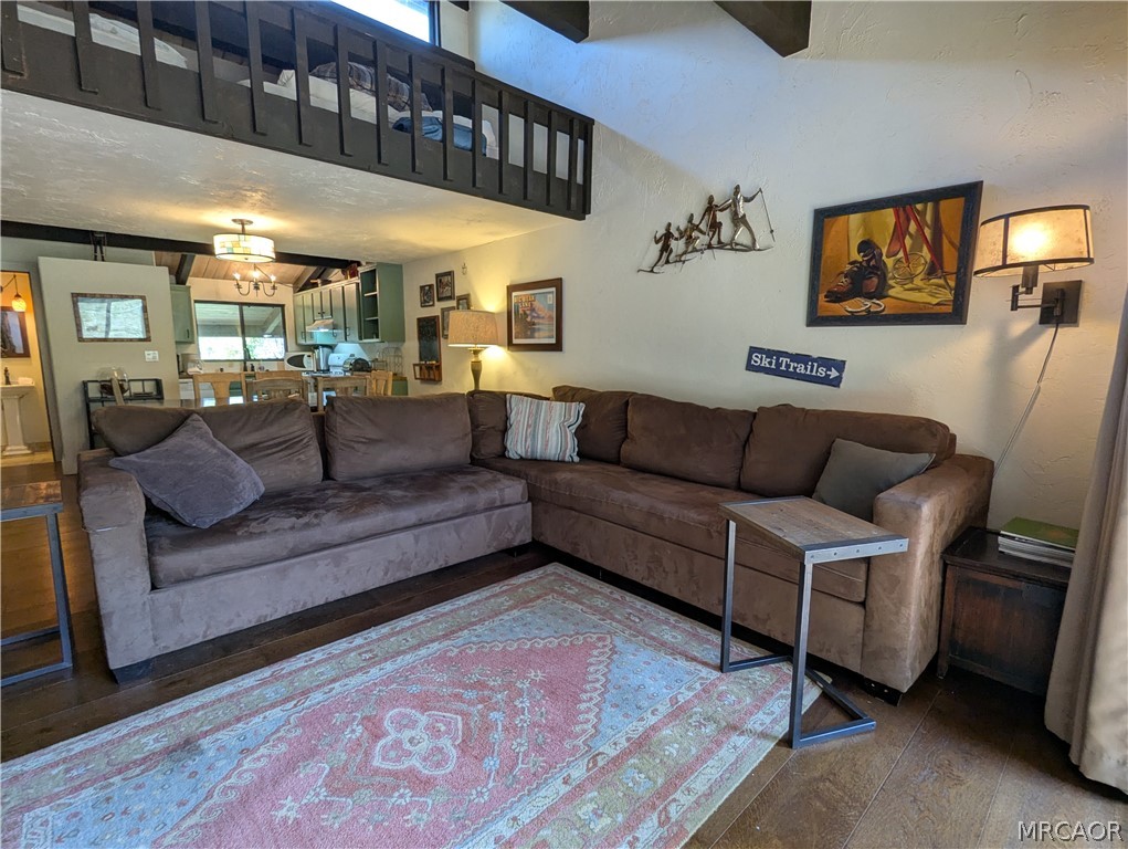 861 Thrush Drive 56 Property Photo 2