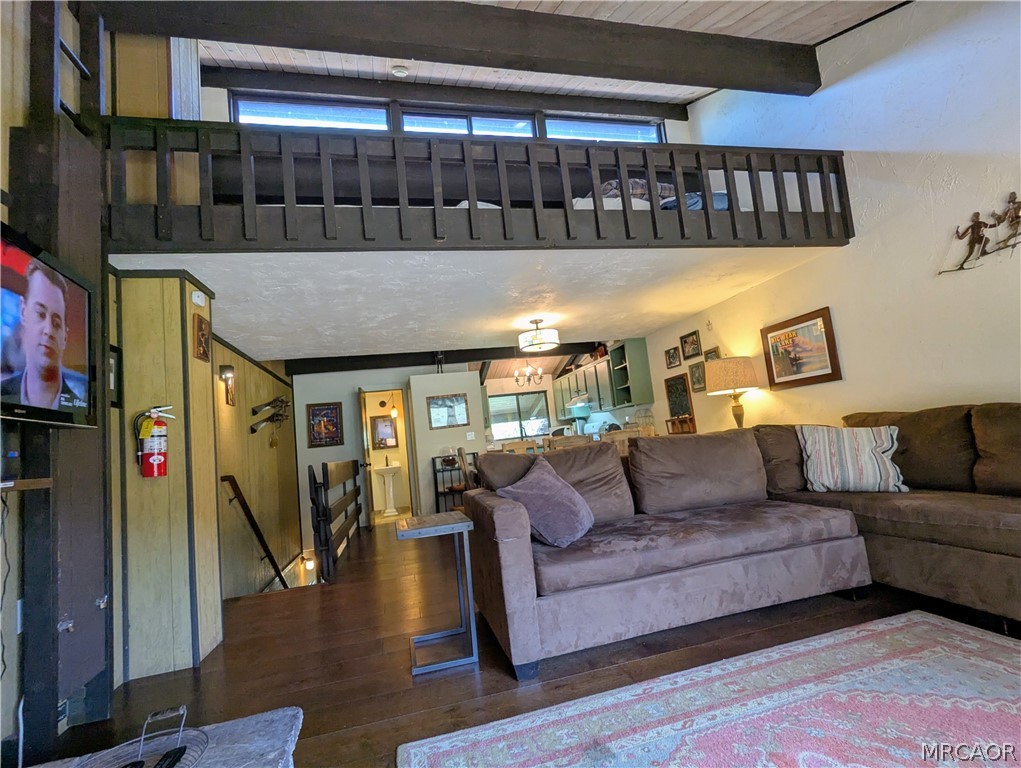 861 Thrush Drive 56 Property Photo 6
