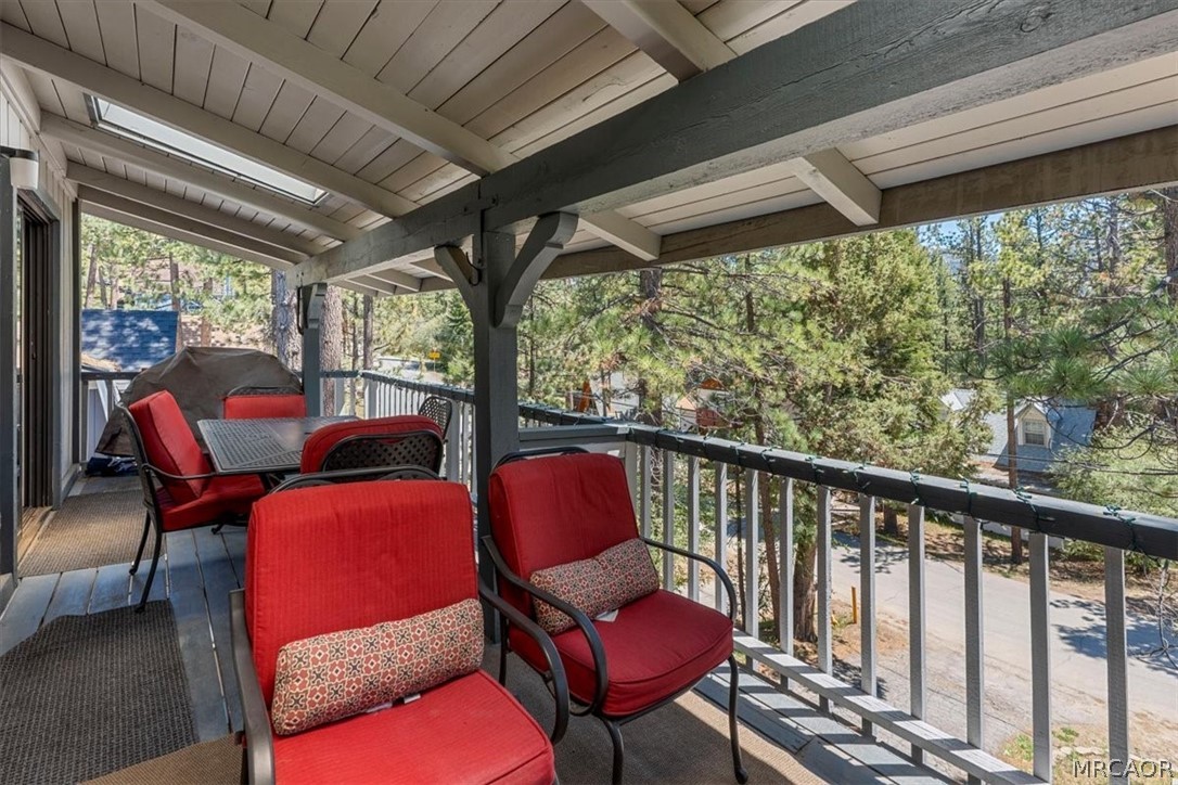 42944 Monterey Street Property Photo 5